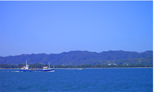 宮津温泉旅館つるのや(宮津市)の前の海