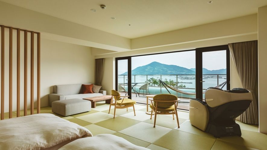 江田島荘の海を眺めてリラックスできる客室