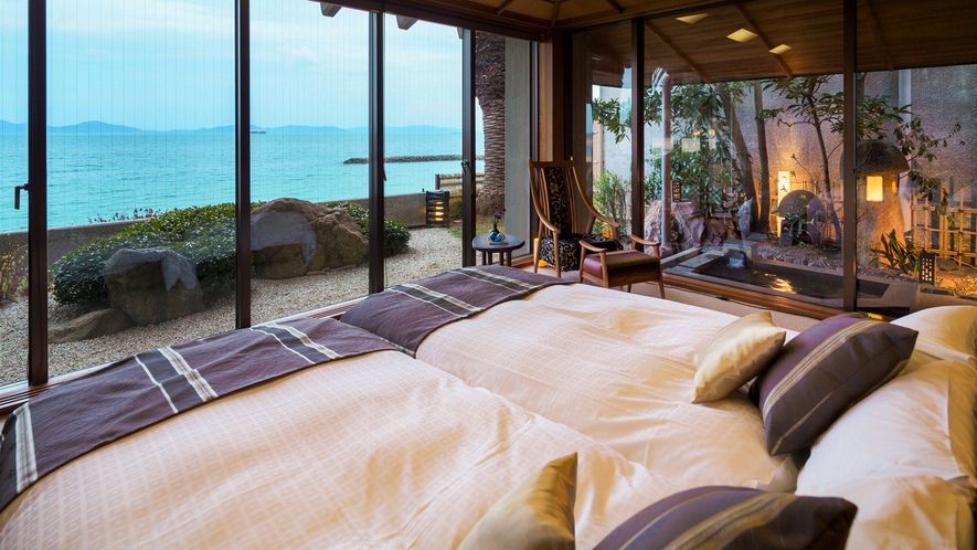 銀波荘の三河湾を一望できる露天風呂付き客室