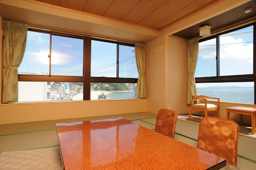 南風の部屋から徒歩３０歩の砂浜が見える部屋