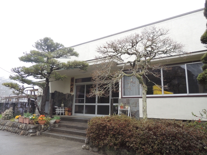 【東京都】憩山荘(青梅市・御岳山)外観