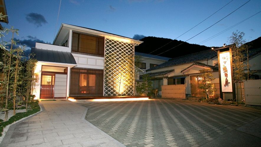 伊勢海老と舟盛りが人気の民宿うまし宿 漁亭 美乃島の外観