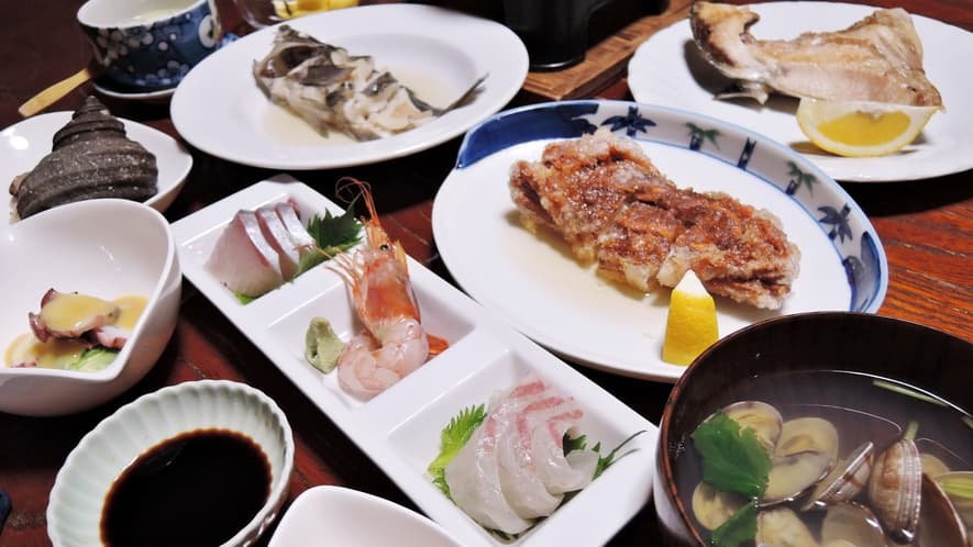 料理旅館せとの脱皮蟹のから揚げと会席料理
