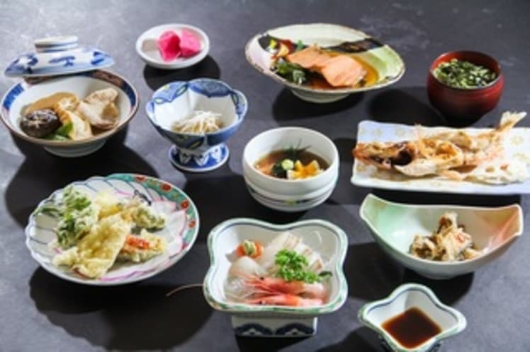 民宿 本間義一の庄内浜で獲れた新鮮な地魚料理