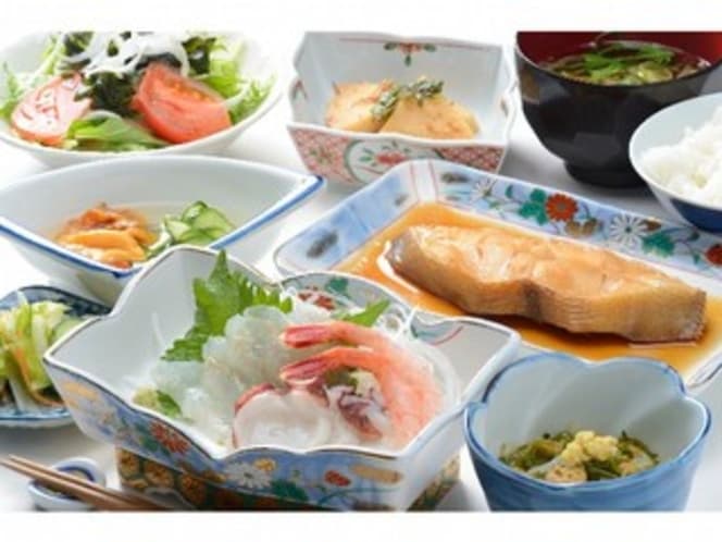 ぴかぴかの宿 民宿石橋の家庭的でほっとする魚中心の手作り料理