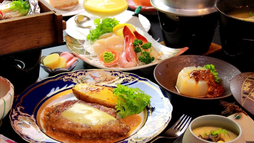 果実酒の宿 木いちご荘の肉・魚料理、炊き込みご飯、茶碗蒸しなど和洋折衷の充実したメニュー