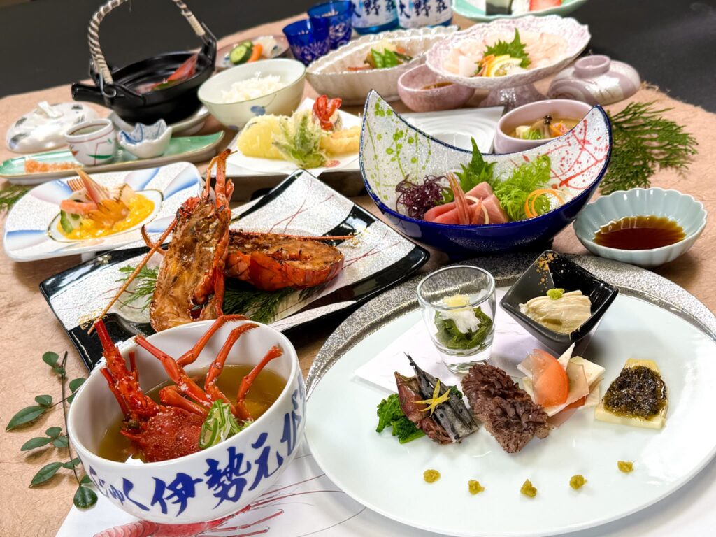 大野荘の伊勢海老やあわび料理
