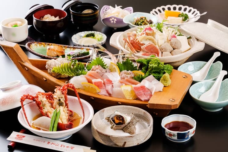 魚拓荘 鈴木屋の伊勢海老の鬼殻焼き、鮑の酒蒸し