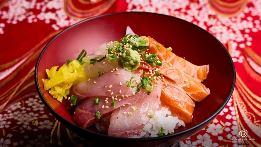 ダイワロイネットホテル富山駅前のお刺身で作る「海鮮丼」