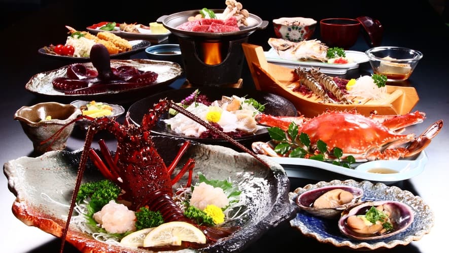 蔵の宿 民宿すぎ浦のタコ・伊勢海老・アワビといった高級食材を使った海鮮会席