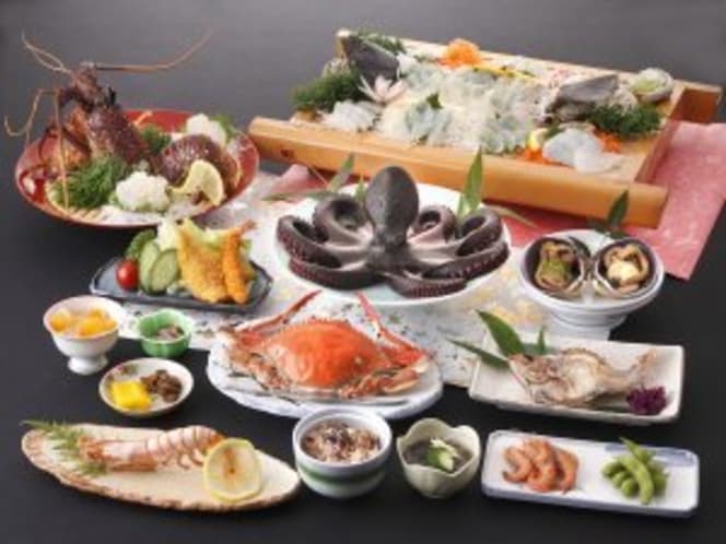 民宿・釣船 竹見荘の活魚料理