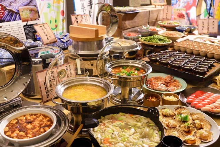 大鰐温泉郷 青森ワイナリーホテルの和洋食のメニューが豊富な夕食ビュッフェ