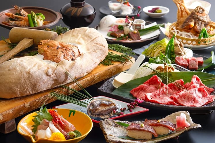 やなぎ荘のかにかまくら・アワビ・但馬牛しゃぶ・但馬牛ステーキコース