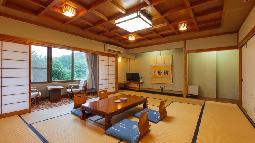 ホテル龍登園客室
